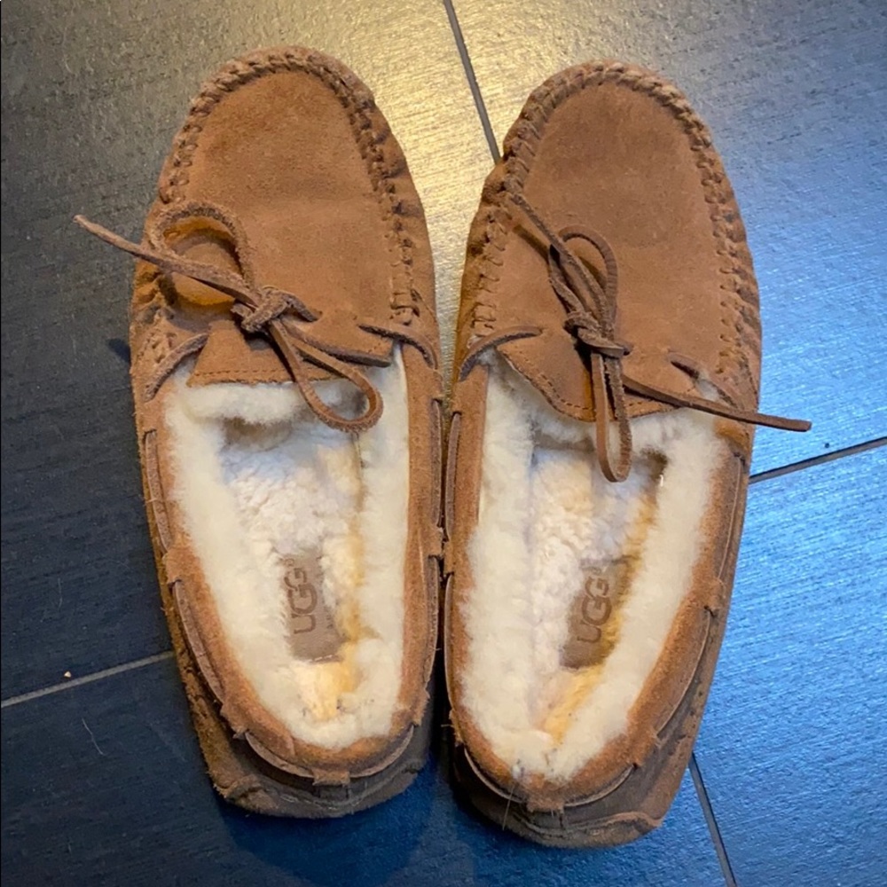 UGG MOCCASINS